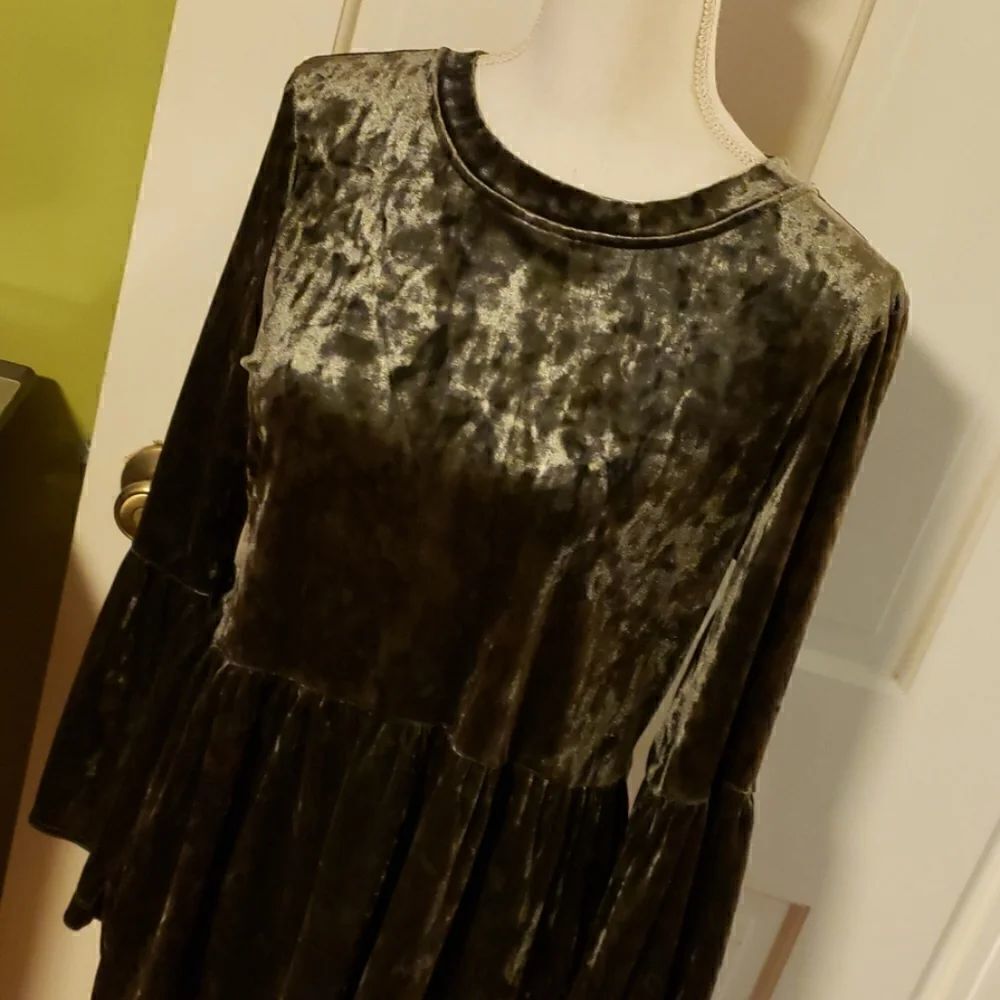 Cupio Velour Top green -M